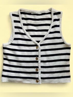 Abercrombie & Fitch Navy and White Striped Knit Vest